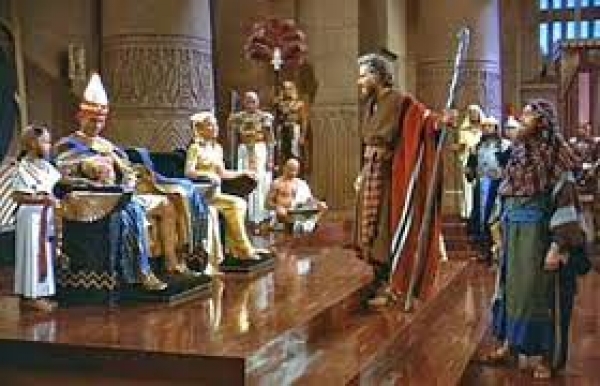 História Sagrada XV - Moisés diante do faraó