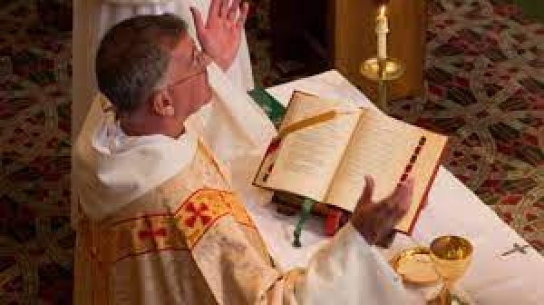 #PergunteResponderemos: 8 - O padre pode mudar a coleta de ofertório para depois da comunhão? Felipe Aquino